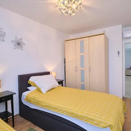 Pax Apartment *