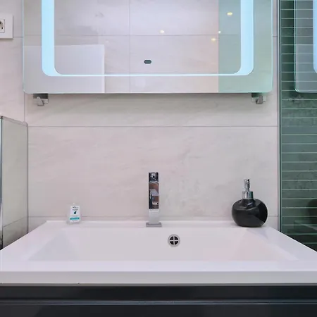 Pax By Litto * Split